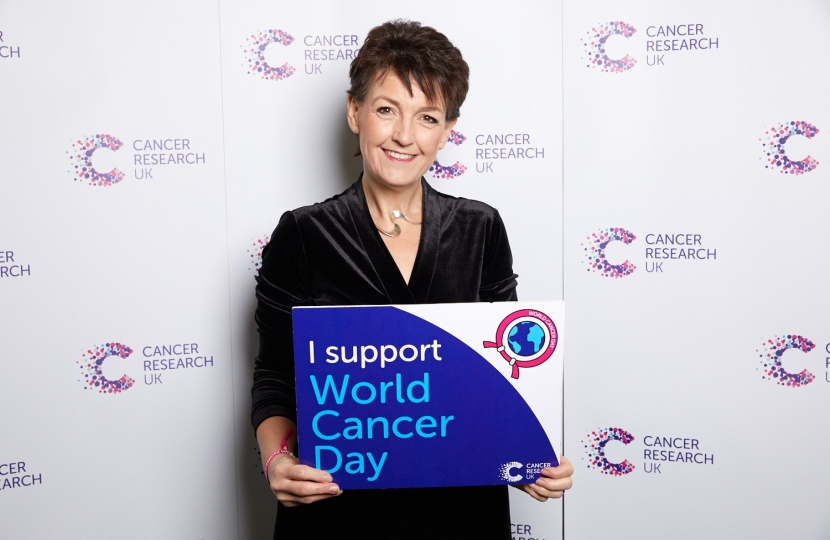 Jo Churchill MP shows support for World Cancer Day
